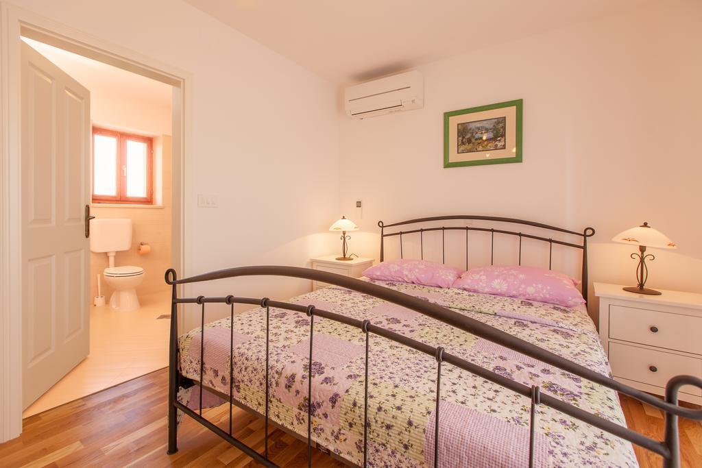 Villa Mare Vrh  Habitación foto